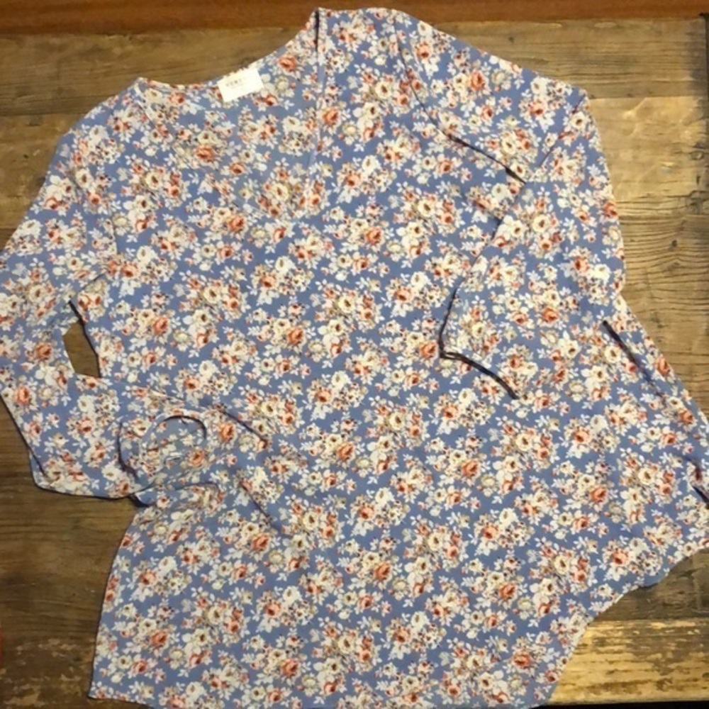 Nymphe flower blouse longsleeve size large t24